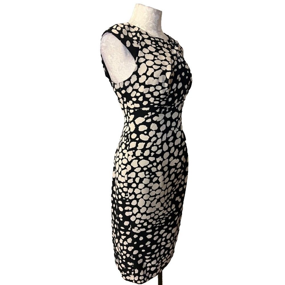 Adrianna Papell Black Cream Dress 10 Stretch Sheath Sleeveless Career Church - Picture 4 of 7